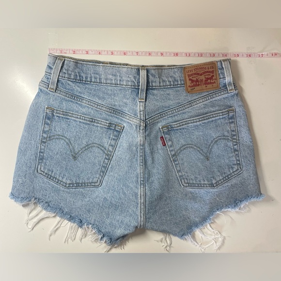 Levi’s Shorts, Size 27 - Picture 1 of 4